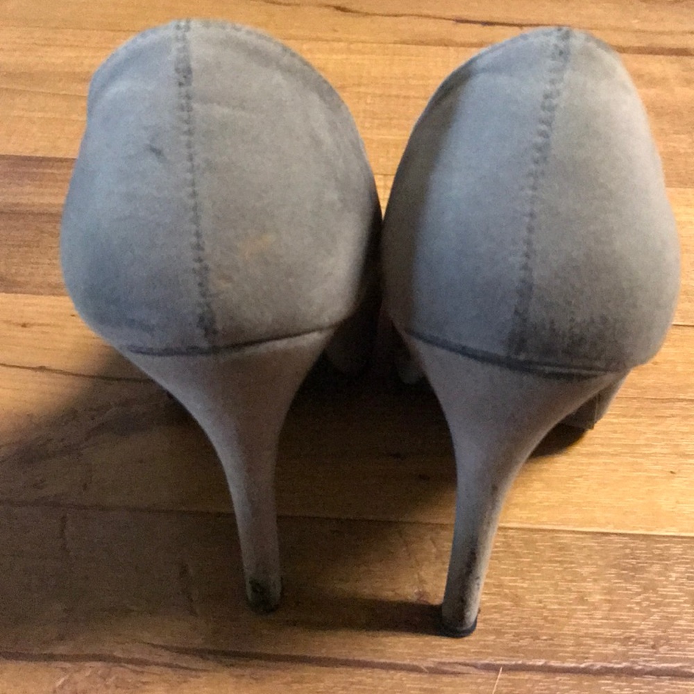 Pumps - Picture 3 of 6